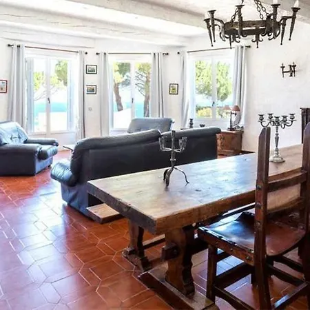 Villa Calvi Sleeps 8 Pool Wifi Calvi (Corsica)
